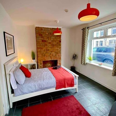 Brickworks - 2 Bedrooms, 15 Mins Walk To The Centre, With Garden Кардифф Экстерьер фото